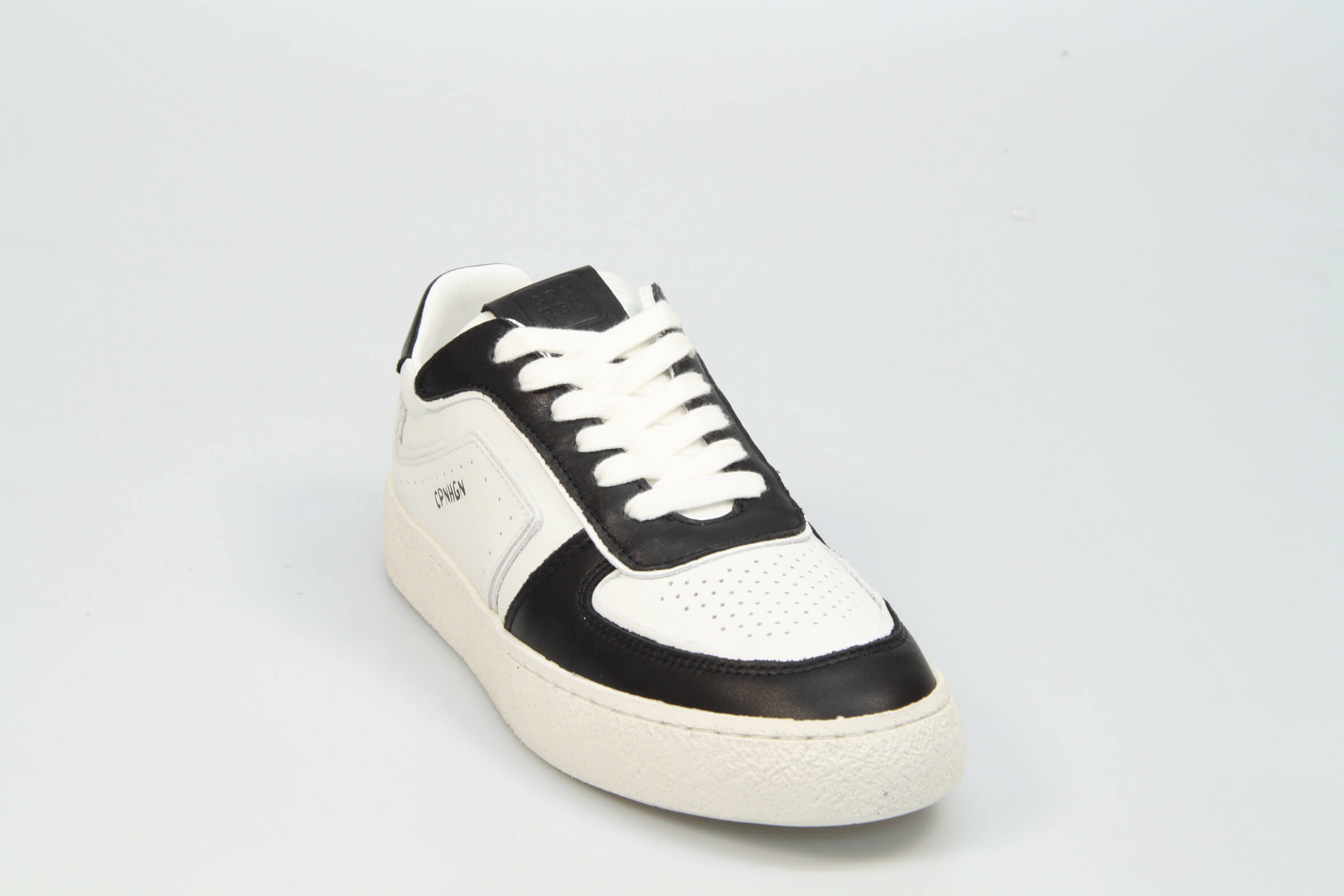 Copenhagen Studios Damesschoenen Sneakers zwart Aad van den Berg modeschoenen
