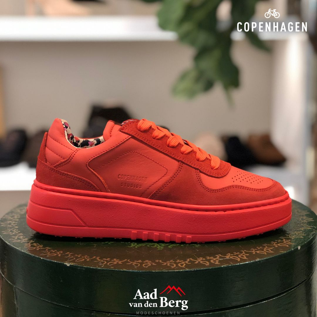 Copenhagen Studios Damesschoenen Sneakers oranje Aad van den Berg modeschoenen