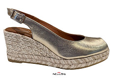 Viguera Damesschoenen Sandalen goud